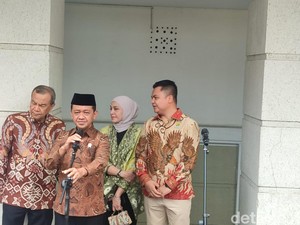 Bahlil Orders Pertamina to Double Fuel Tankers to Address Bali Queues