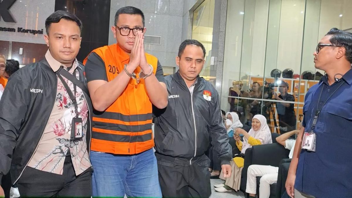 KPK Tahan Bupati Klaten Hamenang — NadiKabar.com