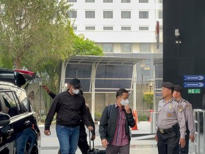 Video: Dugaan Suap Proyek & BPK, Bupati Klaten Kena OTT KPK