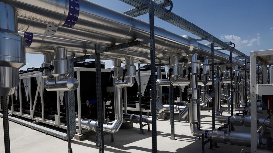 Data Center. (REUTERS/Vincent West)