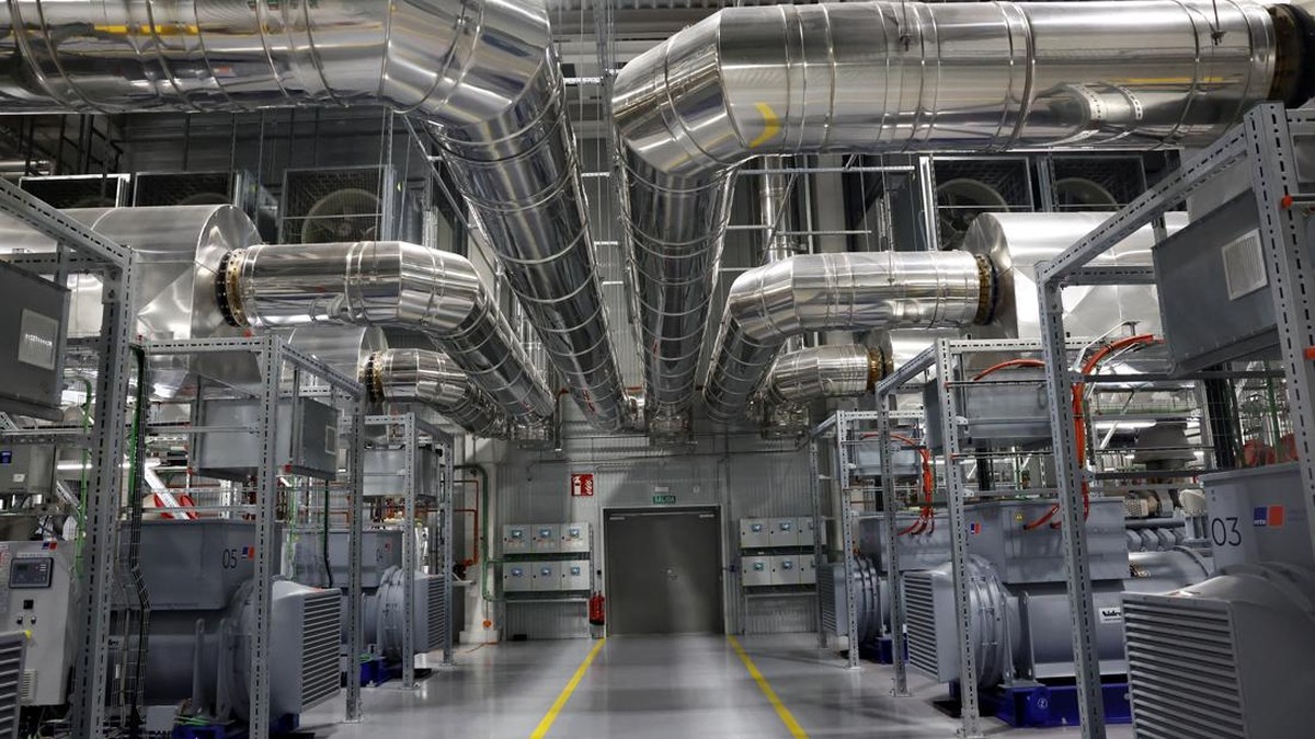 Data Center Ditolak di Mana-Mana, Investasi Rp2.000 T Terancam