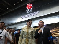 Kapolri Suyudi Ario Seto, CEO Danantara Rosan, Ketua OJK Friderica, Ketua DPR RI Sufmi Dasco, Kepala BP BUMN Dony Oskaria, Kepala Eksekutif PMDK Hasan Fawzi sambangi gedung Bursa Efek Indonesia (BEI) pada Jumat (16/10/2026). (CNBC Indonesia/Muhammad