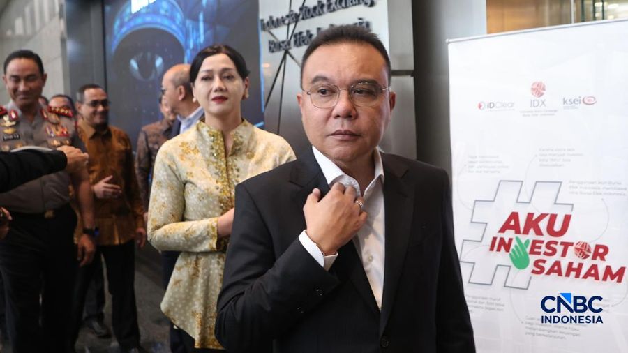 Kapolri Suyudi Ario Seto, CEO Danantara Rosan, Ketua OJK Friderica, Ketua DPR RI Sufmi Dasco, Kepala BP BUMN Dony Oskaria, Kepala Eksekutif PMDK Hasan Fawzi sambangi gedung Bursa Efek Indonesia (BEI) pada Jumat (16/10/2026). (CNBC Indonesia/Muhammad