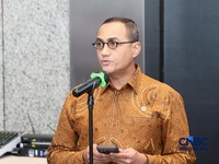 Kepala Eksekutif PMDK Hasan Fawzi sambangi gedung Bursa Efek Indonesia (BEI) pada Jumat (16/10/2026). (CNBC Indonesia/Muhammad Sabki)