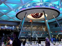 Layar menampilkan pergerakan Indeks Harga Saham Gabungan (IHSG) di Bursa Efek Indonesia, Jakarta, Jumat (16/10/2026). (CNBC Indonesia/Muhammad Sabki)