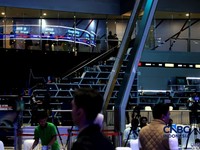 Layar menampilkan pergerakan Indeks Harga Saham Gabungan (IHSG) di Bursa Efek Indonesia, Jakarta, Jumat (16/10/2026). (CNBC Indonesia/Muhammad Sabki)