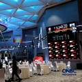Layar menampilkan pergerakan Indeks Harga Saham Gabungan (IHSG) di Bursa Efek Indonesia, Jakarta, Jumat (16/10/2026). (CNBC Indonesia/Muhammad Sabki)