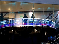 Layar menampilkan pergerakan Indeks Harga Saham Gabungan (IHSG) di Bursa Efek Indonesia, Jakarta, Jumat (16/10/2026). (CNBC Indonesia/Muhammad Sabki)