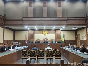 3 Eks Pejabat Bea Cukai Dituntut 7,5 hingga 11,5 Tahun Penjara di Kasus Suap