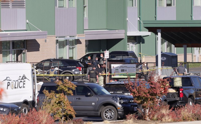 Suasana setelah penembakan di Sekolah Dasar Silver Rail di Bend, Oregon, Amerika Serikat (AS), Kamis (15/10/2026). (REUTERS/Rob Kerr)
