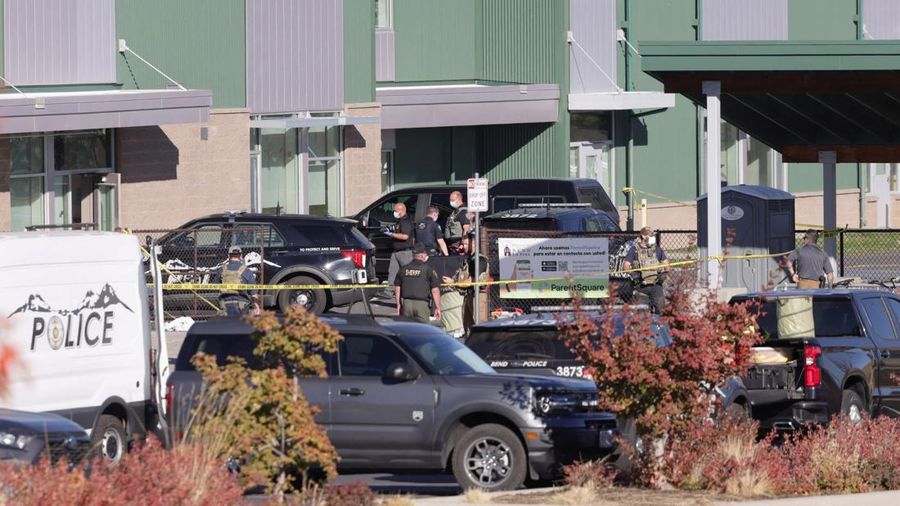Suasana setelah penembakan di Sekolah Dasar Silver Rail di Bend, Oregon, Amerika Serikat (AS), Kamis (15/10/2026). (REUTERS/Rob Kerr)