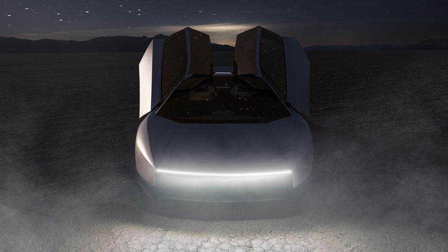 Tesla memperkenalkan generasi terbaru mobil sport listrik Roadster yang dilengkapi pendorong bergaya roket pada Kamis (15/10/2026).