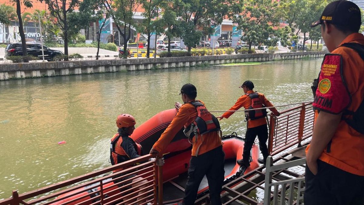 Pria di Bekasi Diduga Lompat ke Kalimalang, Tim SAR Lakukan Pencarian — NadiKabar.com