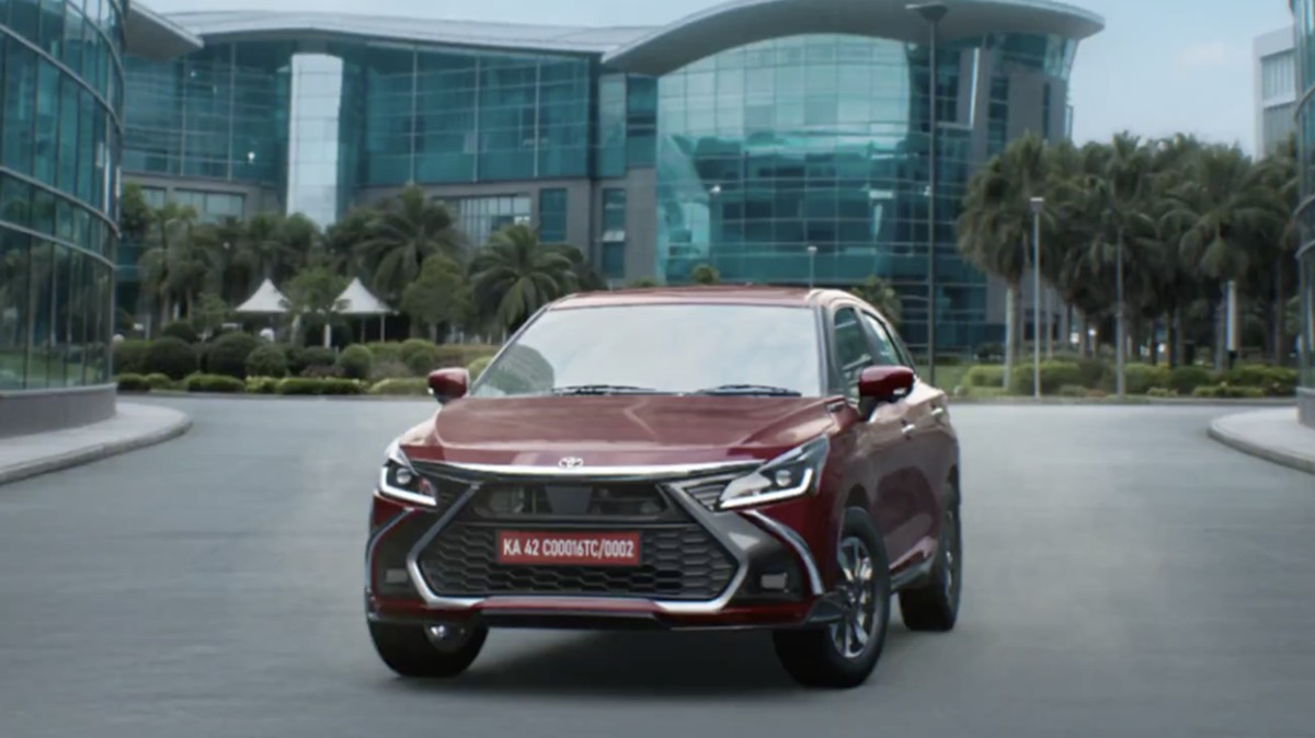 Intip Penampakan Mobil Baru Toyota Rp130-an Juta: Canggih-Irit BBM