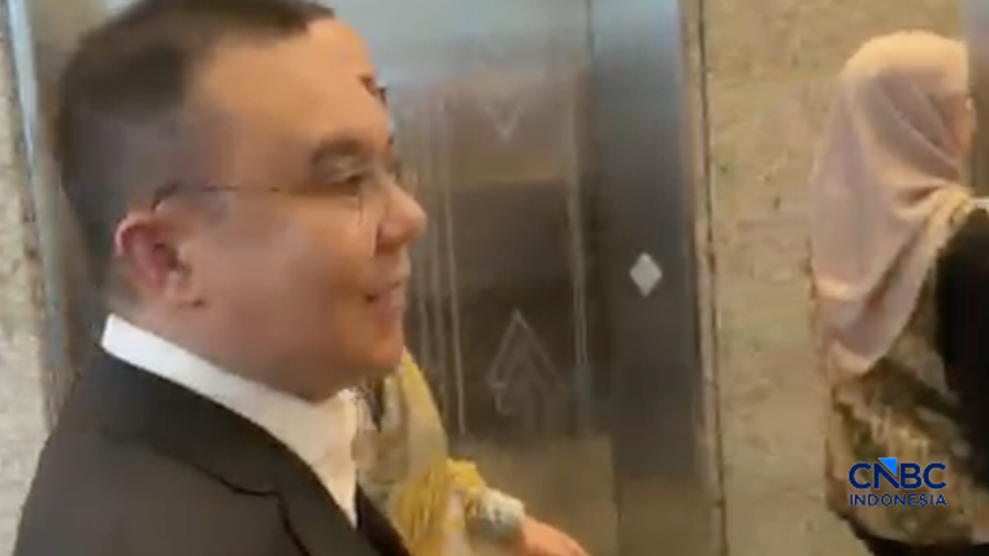 Wakil Ketua DPR RI, Sufmi Dasco Ahmad ke Bursa Efek Indonesia (BEI) di Jakarta, Jumat (16/10/2026). (CNBC Indonesia/Mentari Puspandini)