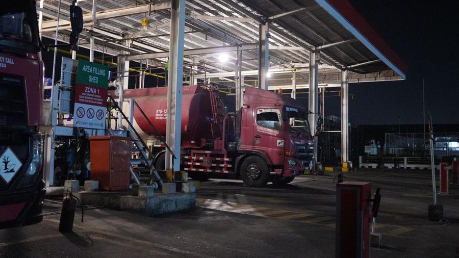 Pertamina Patra Niaga Regional Sulawesi terus mengoptimalkan operasional penyaluran bahan bakar minyak (BBM) di Sulawesi Utara untuk membantu mengurai barisan kendaraan di sejumlah stasiun pengisian bahan bakar umum (SPBU).
