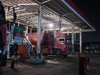 Pertamina Patra Niaga Regional Sulawesi terus mengoptimalkan operasional penyaluran bahan bakar minyak (BBM) di Sulawesi Utara untuk membantu mengurai barisan kendaraan di sejumlah stasiun pengisian bahan bakar umum (SPBU).