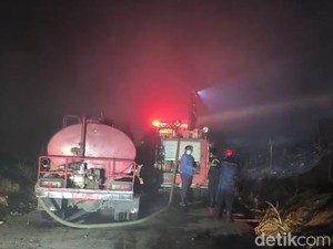 Kebakaran Kebun Meluas Hanguskan TPA Aloppoe Parepare