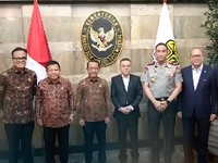 Rapat koordinasi bersama Menteri Koordinator Bidang Hilirisasi dan Transisi Energi/Menteri ESDM Bapak Bahlil Lahadalia, Wakil Ketua DPR RI Bapak Sufmi Dasco Ahmad, Kapolri Jenderal Pol. Suyudi Ario Seto, Kepala BIN Bapak Muhammad Herindra, Wamensesne