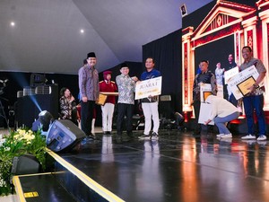 Gus Ipul Apresiasi Wartawan di Anugerah Jurnalistik Sekolah Rakyat 2026