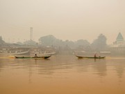 Kabut asap akibat kebakaran hutan menyelimuti Palangka Raya, Kalimatan Tengah, Minggu (18/10/2026). (REUTERS/Arief Rahman Septian Prathama)