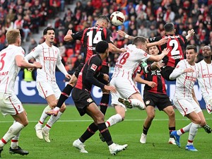 Leverkusen Vs Freiburg: Die Werkself Menang 2-1