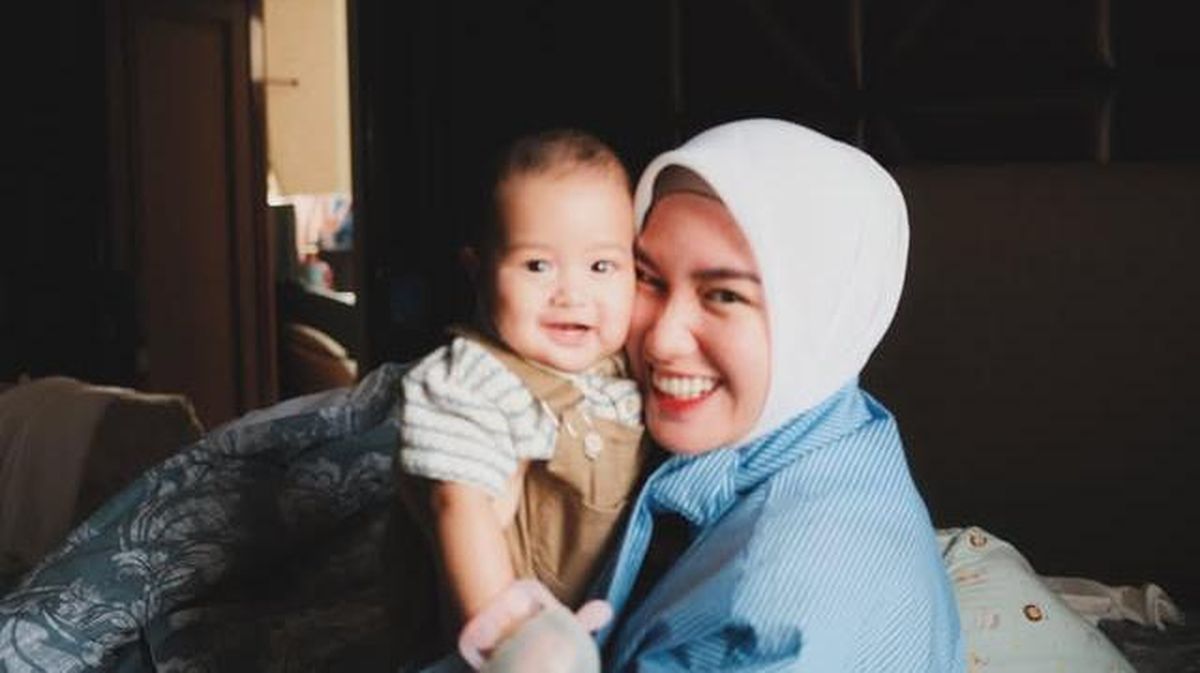 Ochi Rosdiana Akui Hidup Lebih Berwarna Sejak Kehadiran Buah Hati — NadiKabar.com
