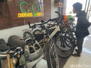 Darma Sulap Sepeda Tua Jadi Sepeda Listrik, Bisa Hemat Biaya hingga 95%