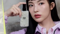 Cara Pakai Setting Spray Shimmer Biar Glowing Natural dari Siang sampai Acara Malam