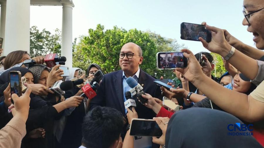 CEO Danantara Indonesia Rosan Perkasa Roeslani di Istana Kepresidenan, Jakarta Pusat, Senin (19/10/2026). (CNBC Indonesia/Emir Yanwardhana)