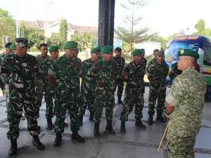 Warga Bima Blokade Jalan Pakai Bambu, Ini Pemicunya