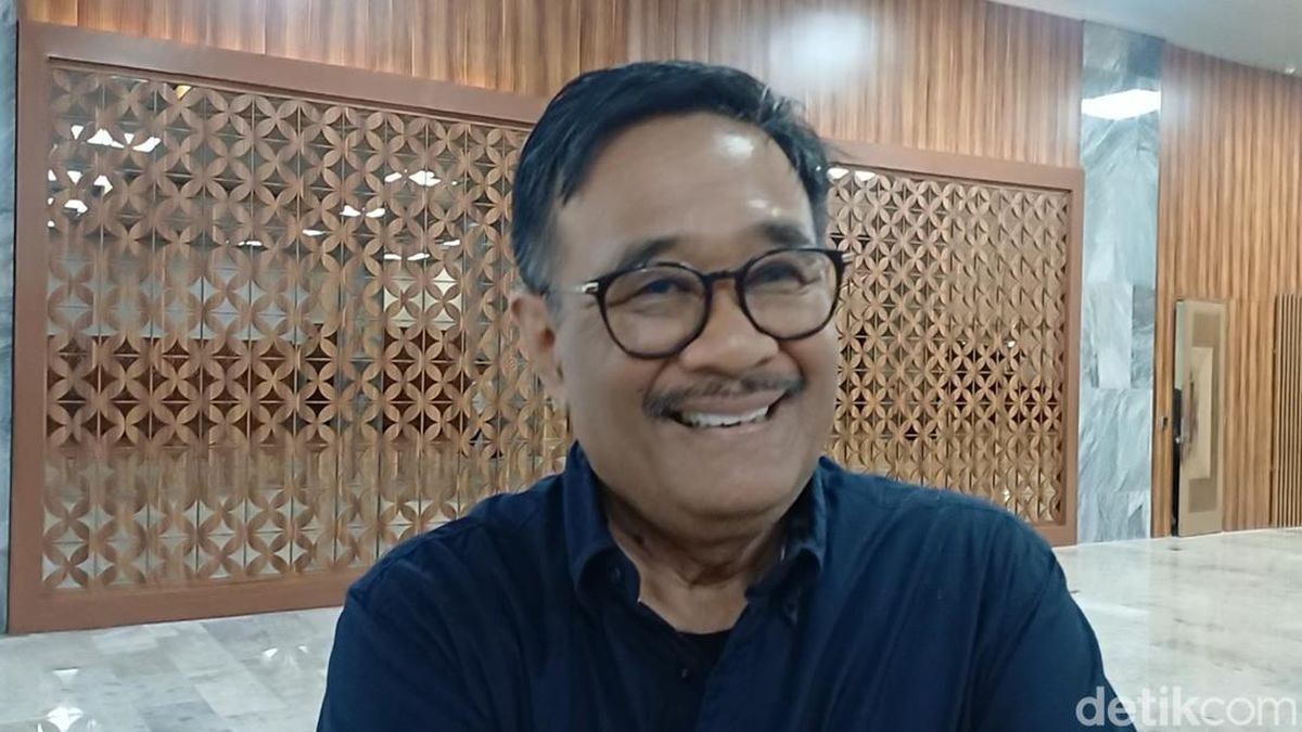 Djarot Dorong Hak Menyatakan Pendapat Sikapi Polemik Ijazah Gibran — NadiKabar.com