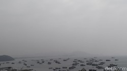 Haze Kembali Selimuti Labuan Bajo, Jarak Pandang Terbatas 4 Km