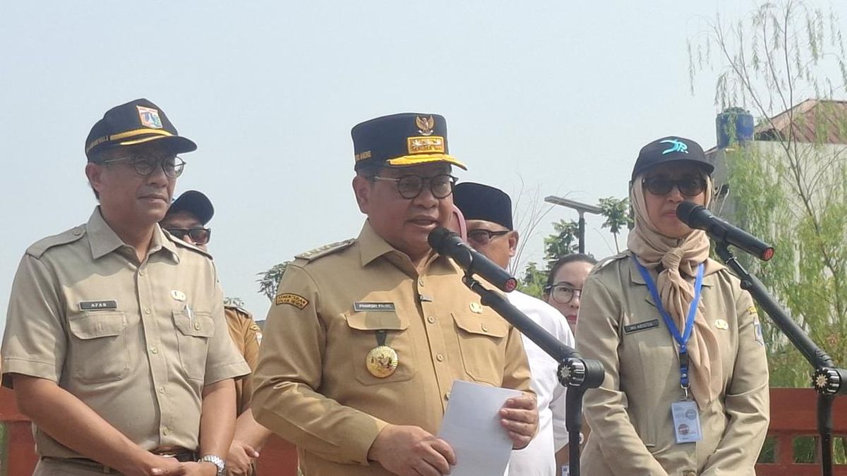 Truk Tabrak Separator Koridor 9 Bikin Macet, Pramono Minta Semua Taat Aturan — NadiKabar.com