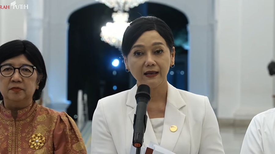 Ketua Dewan Komisioner Otoritas Jasa Keuangan (OJK) Friderica Widyasari Dewi. (Tangkapan Layar Youtube/Sekretariat Presiden RI)