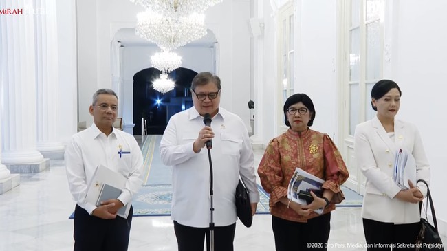Prabowo Instructs Ministries to Boost National Exports