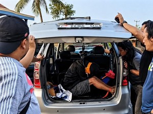 Jasad Wanita Ditemukan Membusuk di Kebun Jati Sukabumi, Diduga Dibunuh