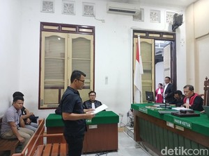 Dituntut 4 Tahun Bui, Eks Kadis PMD Samosir Minta Bebas di Korupsi Bantuan Kemensos