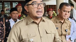 Udara Bandung Kurang Sehat, Kelompok Rentan Diimbau Pakai Masker