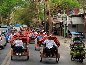 100 Becak Listrik Bantuan Prabowo Mengaspal di Sukabumi
