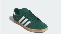 Apa Itu Terrace Shoes? Sneakers Sol Gum ala Suporter Bola yang Kembali Ramai 