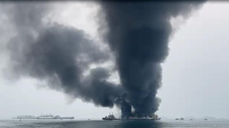 Kapal Motor Penumpang (KMP) Batu Mandi dilaporkan mengalami kebakaran di alur masuk Pelabuhan Merak, Banten, pada Selasa (20/10/2026) sore. (Dok Basarnas)