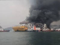 Kapal Motor Penumpang (KMP) Batu Mandi dilaporkan mengalami kebakaran di alur masuk Pelabuhan Merak, Banten, pada Selasa (20/10/2026) sore. (Dok Basarnas)