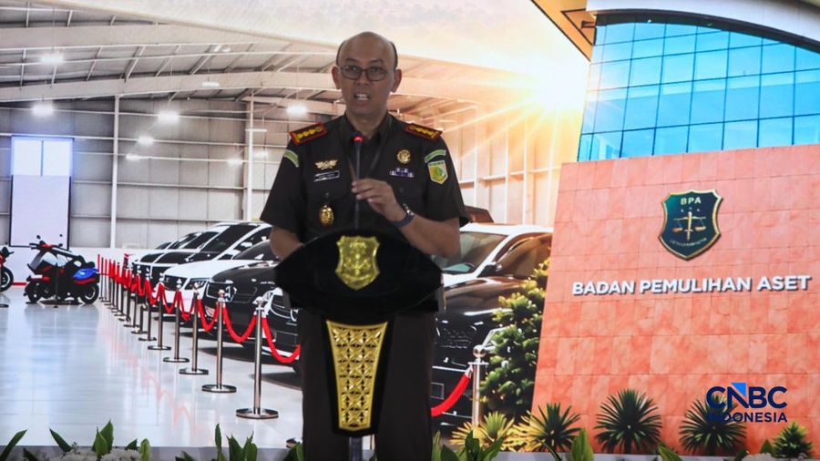 Kepala Kejaksaan Negeri (Kejari) Jakarta Barat, Arief Indra Kusuma Adhi dalam acara penyerahan dana kerugian kepada korban perkara Koperasi Simpan Pinjam (KSP) Indosurya Tahap I di Gedung BPA Kejaksaan RI, Jakarta, Selasa (21/10/2026). (CNBC Indonesi