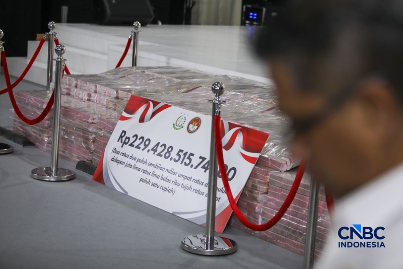 Penyerahan dana kerugian kepada korban perkara Koperasi Simpan Pinjam (KSP) Indosurya Tahap I di Gedung BPA Kejaksaan RI, Jakarta, Selasa (21/10/2026). (CNBC Indonesia/Faisal Rahman)