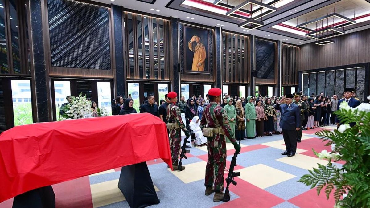 Prabowo Beri Penghormatan Terakhir untuk Mantan KSAD Subagyo HS di Mabesad — NadiKabar.com