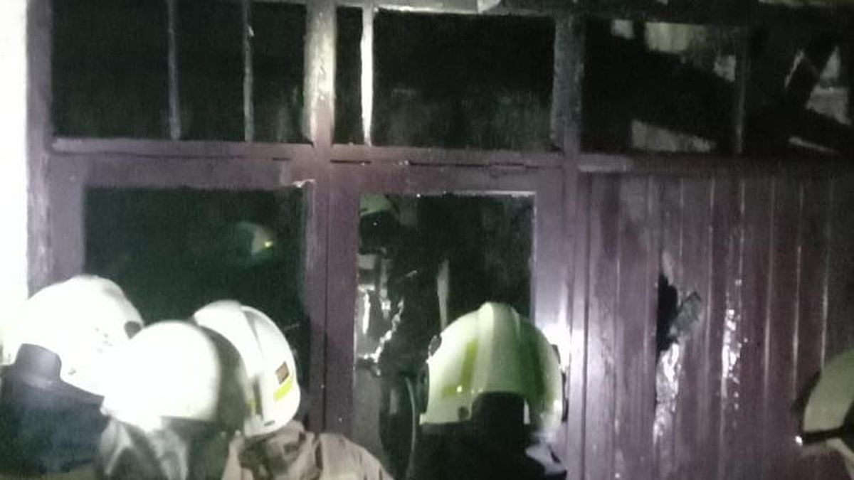 Rumah Terbakar di Ulujami Jaksel, Nenek 80 Tahun Tewas — NadiKabar.com