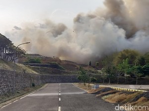 Dahsyatnya Kebakaran di TPA Supiturang Disertai Ledakan dan Asap Tebal
