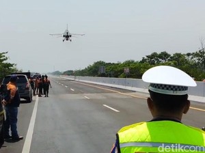 Video: Tol Probolinggo Ditutup Sementara untuk Uji Landasan Pesawat Tempur