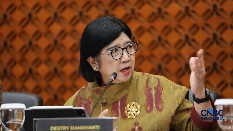 Gubernur Bank Indonesia, Destry Damayanti saat menyampaikan Hasil Rapat Dewan Gubernur Bulanan Bulan Oktober 2026 Cakupan Triwulanan dan Tahunan di Gedung Bank Indonesia, Jakarta, Rabu (21/10/2026). (CNBC Indonesia/Tri Susilo)